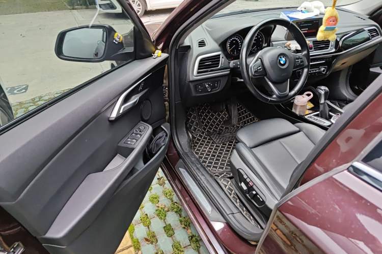 Used BMW 1 Series 2017 118i Sport Edition Driver Seat