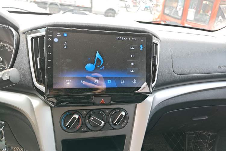 Used Venucia T70 2015 1.6L Manual Ruixing Edition
