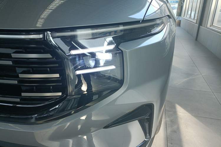 Used Ford Edge 2025 Escape L 2.0T EcoBoost Two-Wheel Drive 7-Seater Luxury Model