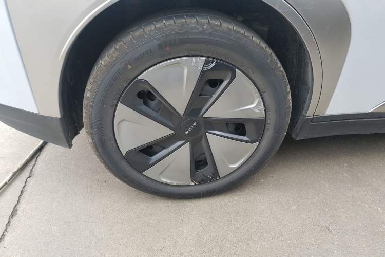 Used AION Y 2023 Younger Right Rear Wheel Hub