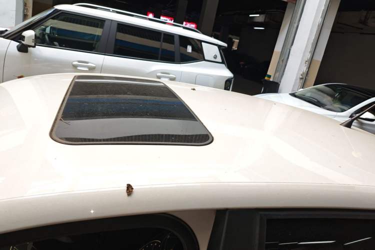 Used Volkswagen Polo 2016 1.6L Automatic Comfort Model
