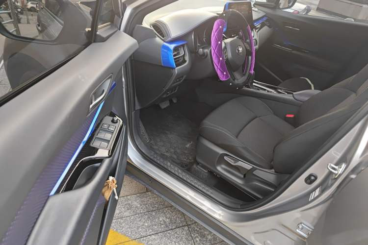 Used Toyota IZOA 2020 2.0L Enjoy Edition
