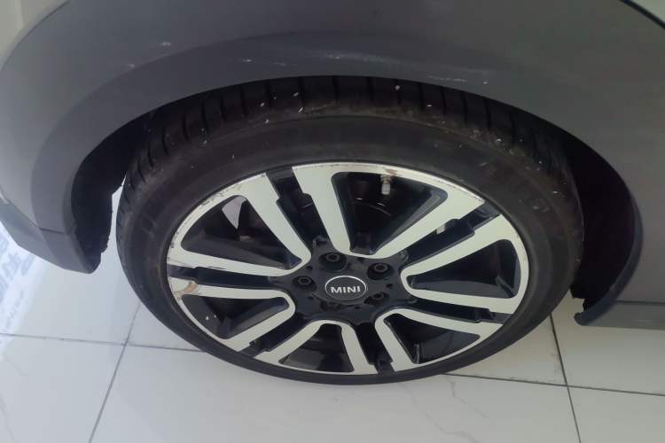 Used MINI 2022 1.5T COOPER Artist Right Rear Wheel Hub