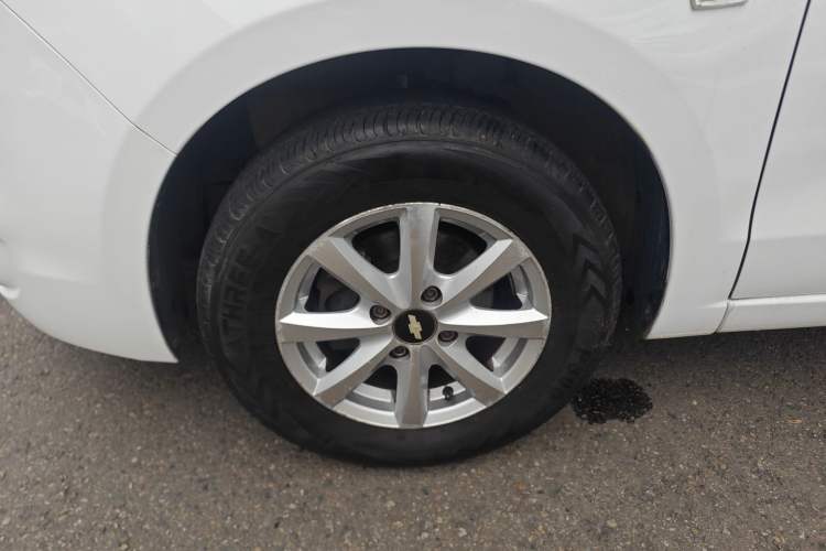 Used Chevrolet Sail 2013 Sedan 1.2L Manual Fashionable Happiness Edition