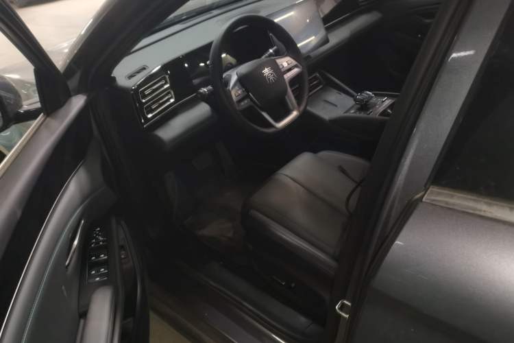 Used BYD Qin L 2025 DM-i Smart Drive 120KM Superior Model