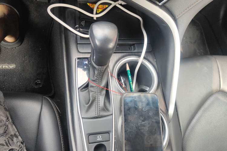 Used Toyota Camry 2021 2.0G Luxury Edition
