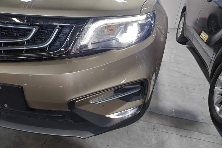 Used Geely Auto Emgrand X7 Sport 2020 1.8TD DCT Two-Wheel Drive Smart Connect 4G-Enabled Version