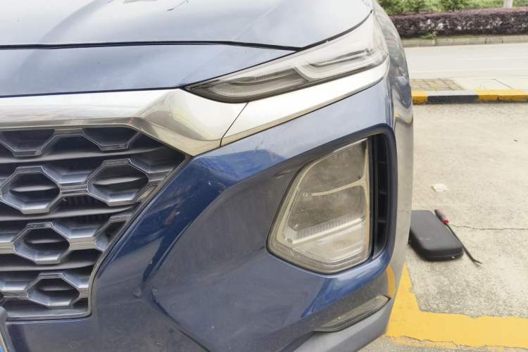 Used Hyundai Santa Fe 2020 380 TGDi Automatic All-Wheel Drive DLX HTRAC Prestige PLUS Left Front Headlight