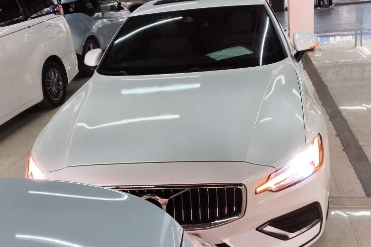 Used Volvo S60 2022 B4 Zhiyi Luxury Edition Front