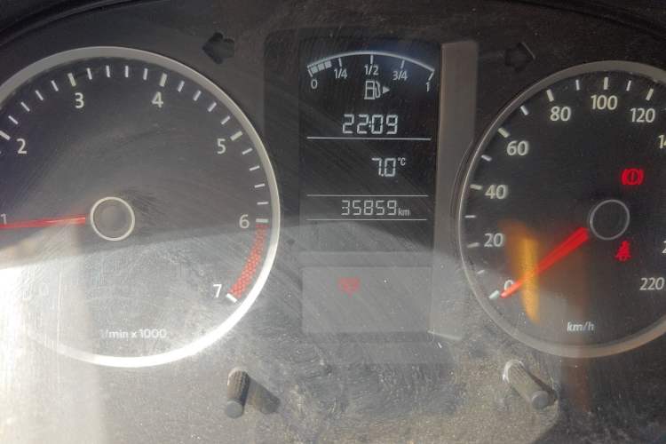 Used Volkswagen Lavida 2013 Classic 1.6L Manual Fashion Edition
