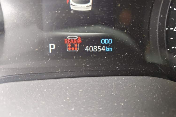 Used Toyota SIENNA 2021 2.5L Hybrid Premium Edition Odometer Close Up