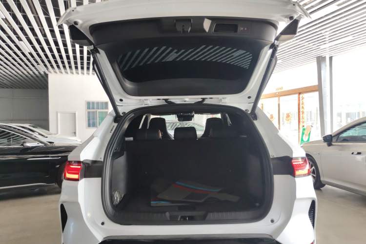 Used BYD Song PLUS New Energy 2023 Champion Edition EV 520KM Flagship Model Trunk