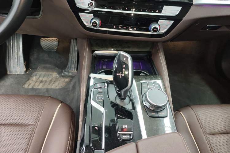 Used BMW 5 Series 2022 Second Facelift 525Li Luxury Package
