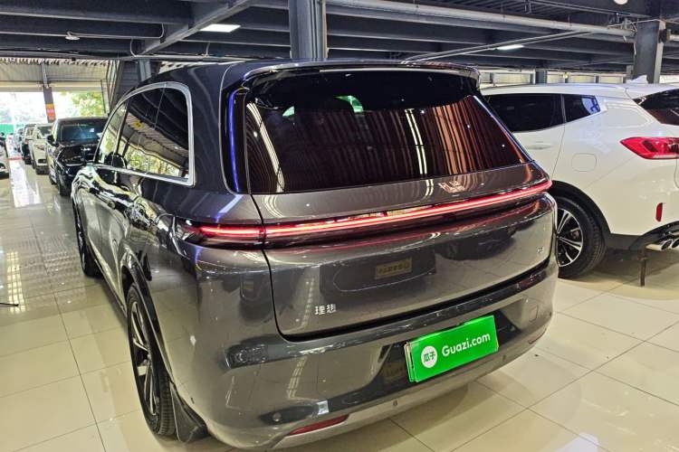 Used Li Auto L8 2023 Pro Model
