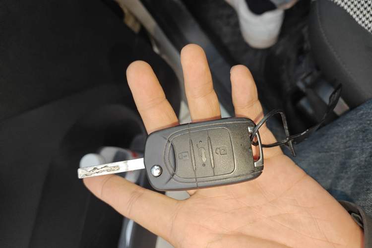 Used Wuling Hongguang MINIEV 2024 3rd Generation 215km Youth Edition Vehicle Key