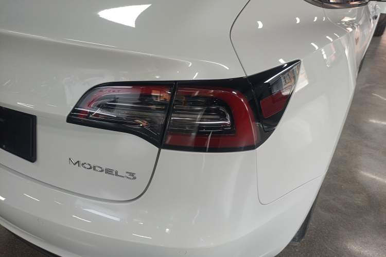 Used Tesla Model 3 2022 Rear-Wheel-Drive Version Exterior 3