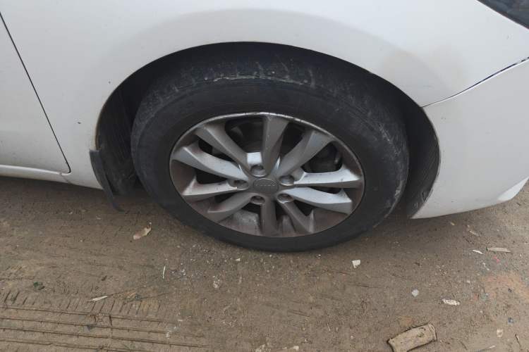 Used Kia K3 2016 1.6L Automatic GL Right Front Wheel Hub