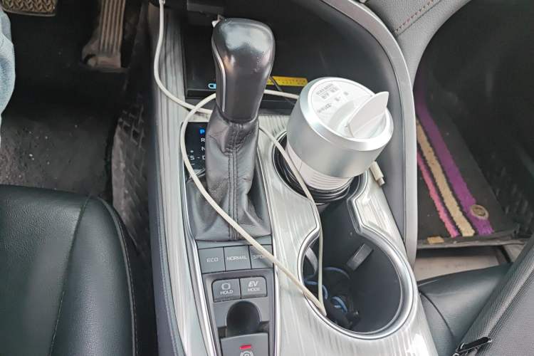 Used Toyota Camry 2018 Dual-Engine 2.5 HG Luxury Edition Gear Lever