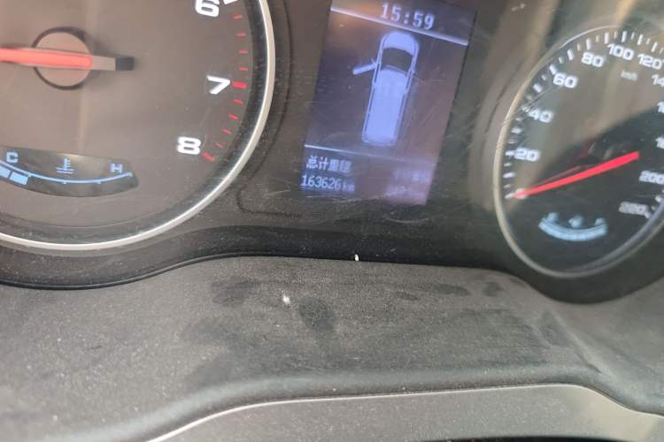 Used JAC Refine M4 2019 Business & Travel Series 2.0L Manual Comfort Model China VI Odometer Close Up