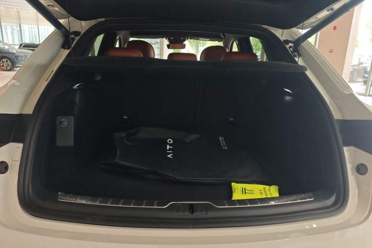 Used Hima AITO M5 2025 Extended-Range Ultra Rear-Wheel-Drive Version Trunk