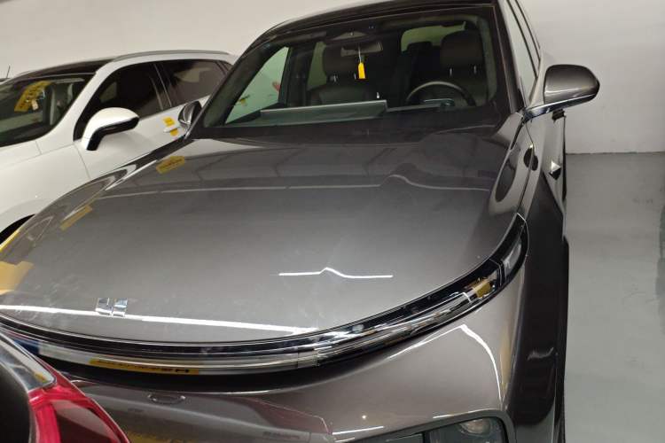 Used Li Auto L8 2023 Pro Model Front