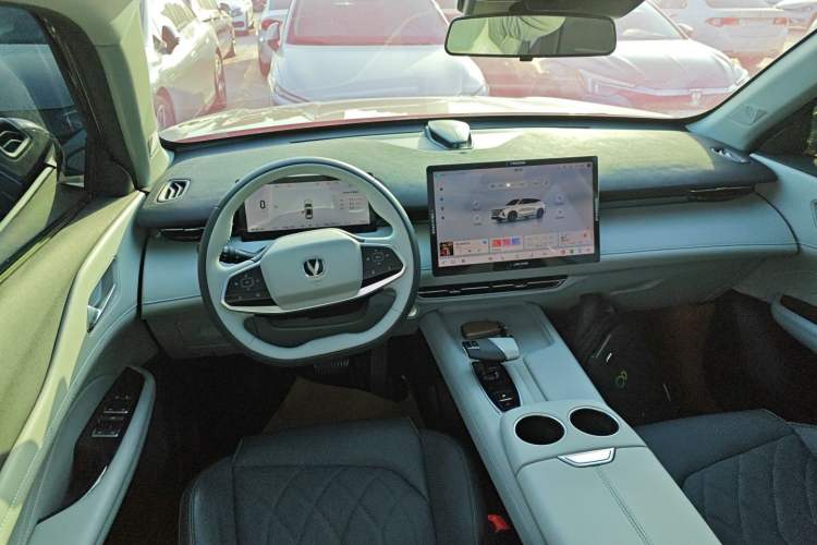 Used Changan UNI-Z New Energy 2024 Blue Whale Smart Electric iDD 125km Beyond Edition