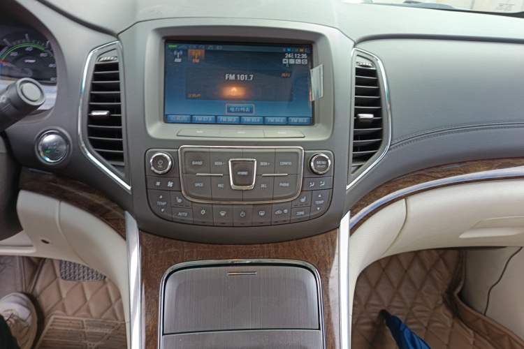 Used Roewe e950 2016 1.4T Executive Deluxe Edition Audio And AC Panel