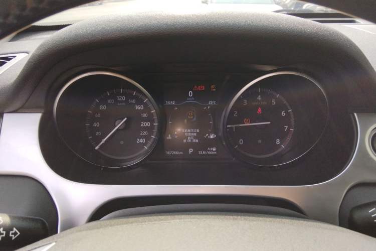 Used Land Rover Discovery Sport 2017 2.0T HSE Instrument Cluster