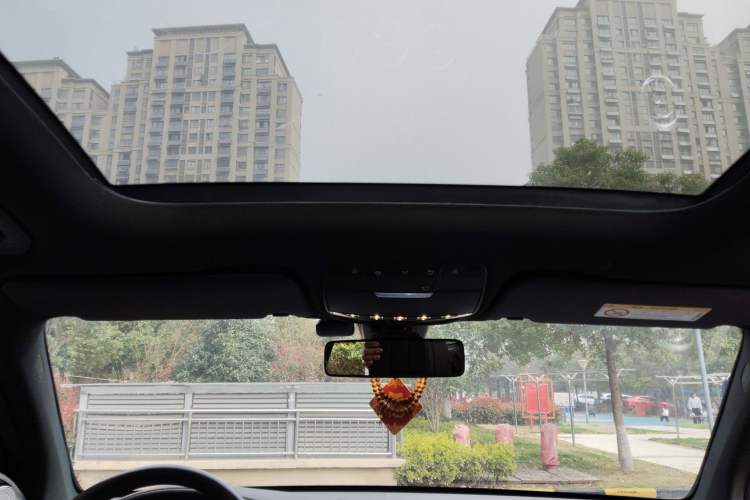 Used Mercedes-Benz GLC 2021 GLC 260 L 4MATIC Dynamic Edition Headliner