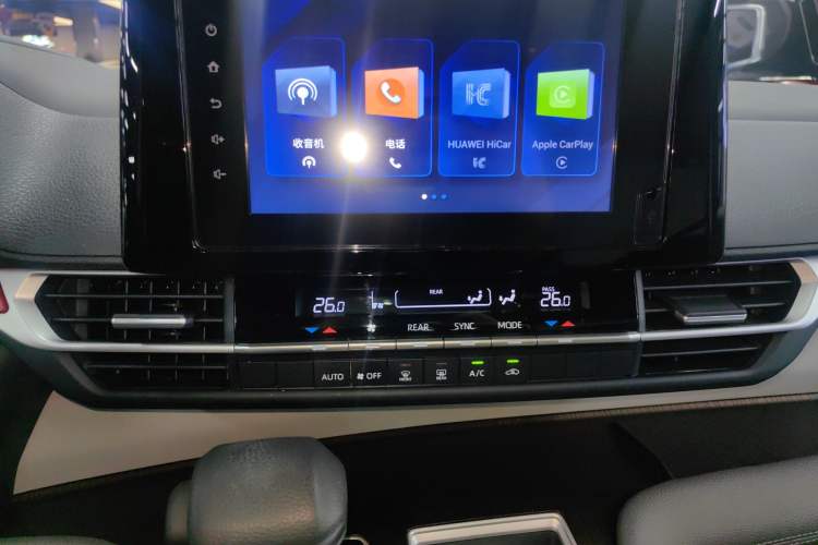 Used Toyota SIENNA 2023 2.5L Hybrid Comfort Edition Audio And AC Panel