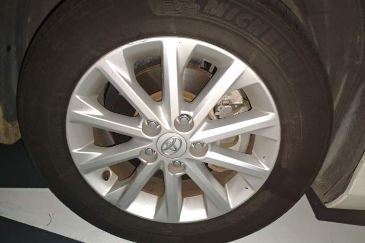 Used Toyota Camry 2012 Luxurious Edition 2.5HG Zunrui Right Front Wheel Hub