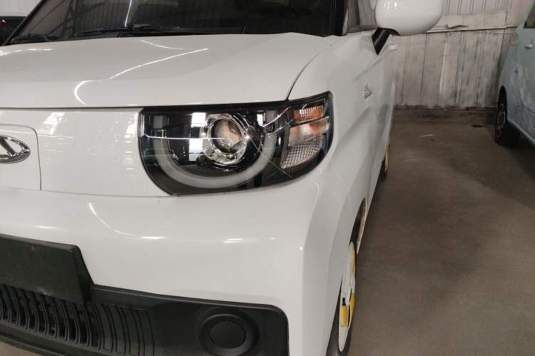 Used Chery QQ Ice Cream 2022 170km Sundae Phosphate Lithium-Ion