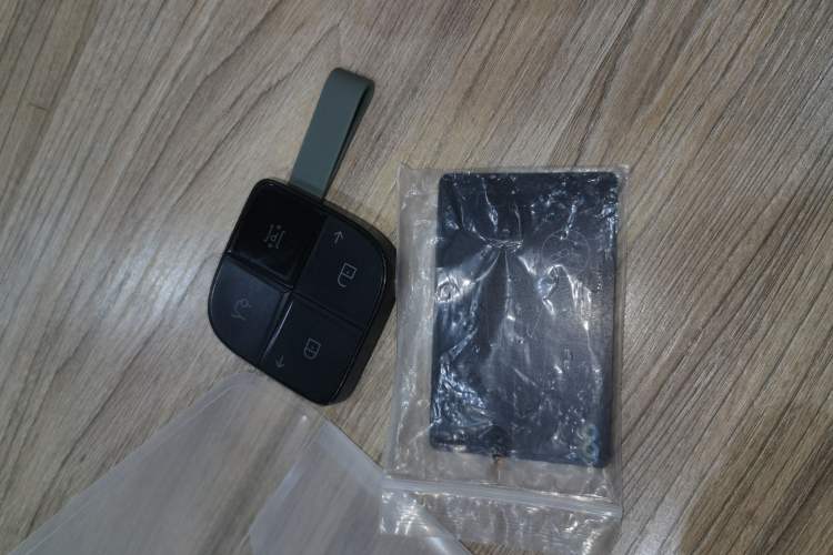 Used Lynk & Co 08 EM-P 2025 220 km All-Wheel-Drive Performance Halo Interior 1