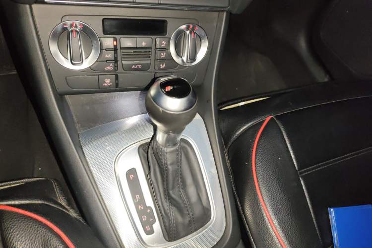 Used Audi Q3 2015 30 TFSI Comfort Model
