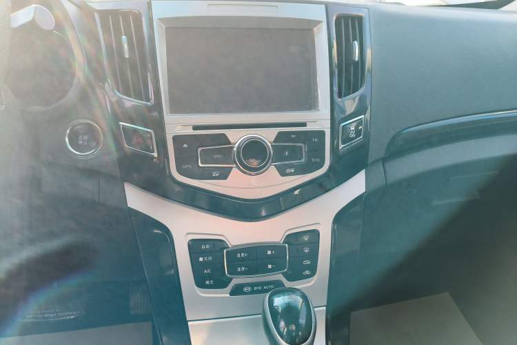 Used BYD Surui 2014 1.5L Automatic Comfort Version