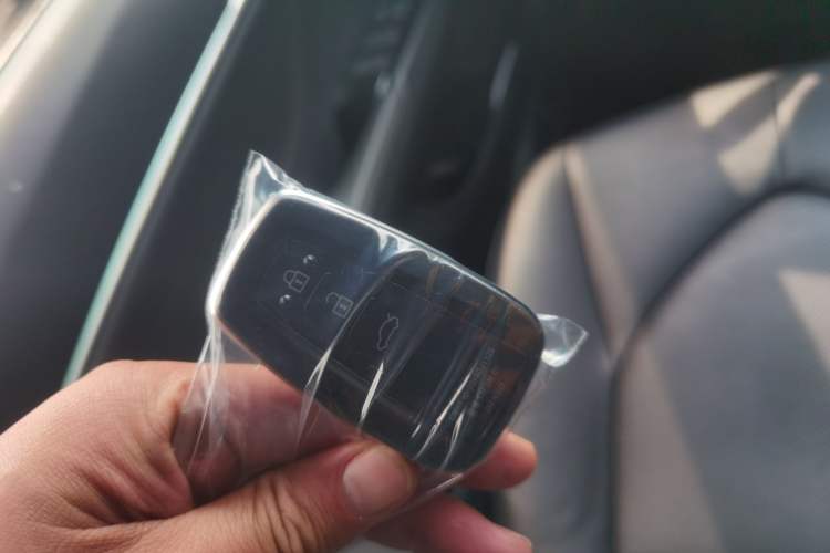 Used Toyota Camry 2021 Dual-Motor 2.5HG Luxury Edition Vehicle Key