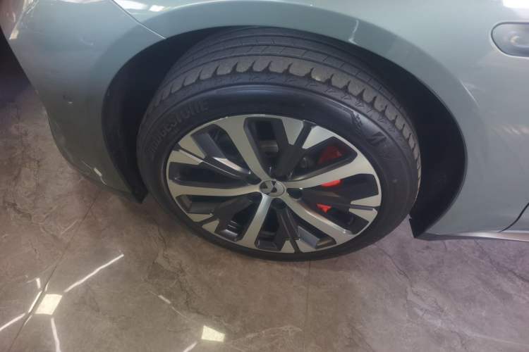 Used Nio ET7 2022 100kWh First Edition Left Front Wheel Hub