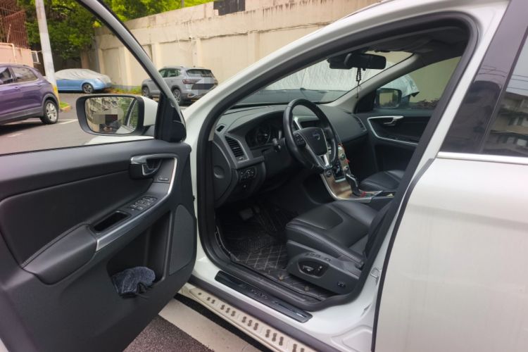 Used Volvo XC60 2015 T5 Smart Upgrade Model