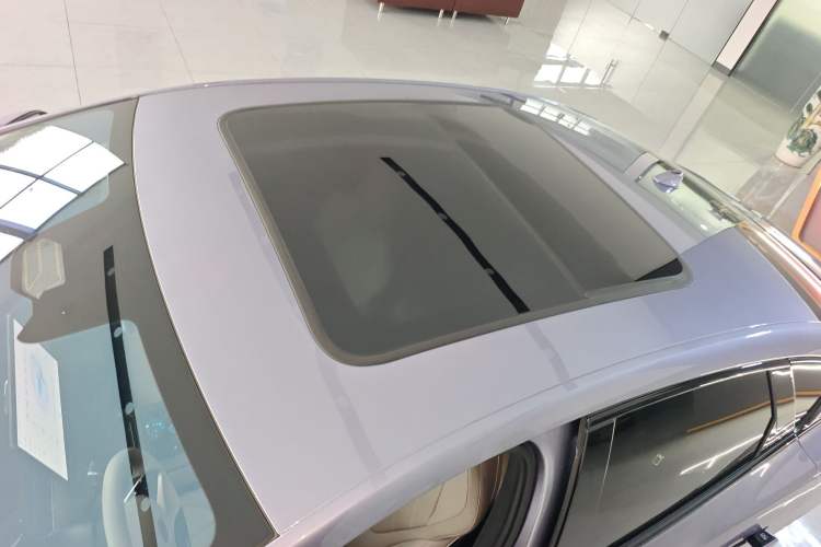 Used BYD Han 2024 EV Glory Edition 610 km All-Wheel Drive "Tian Shen Zhi Jia" Intelligent Driving Model
