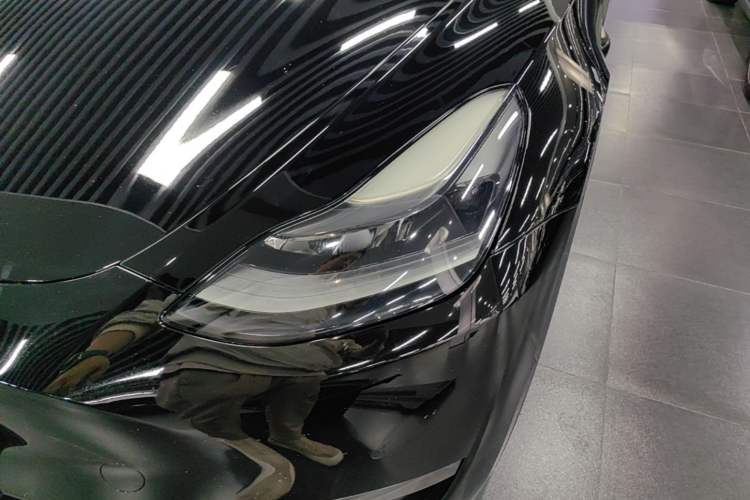 Used Tesla Model Y 2021 Long-Range All-Wheel-Drive Version
