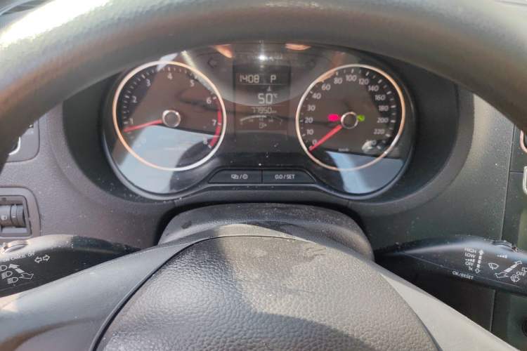 Used Volkswagen Polo 2014 1.6L Automatic Comfort Edition
