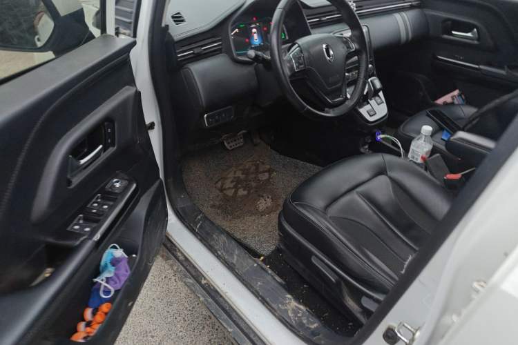 Used ORA iQ 2018 High-Range Version Smart Connectivity Model