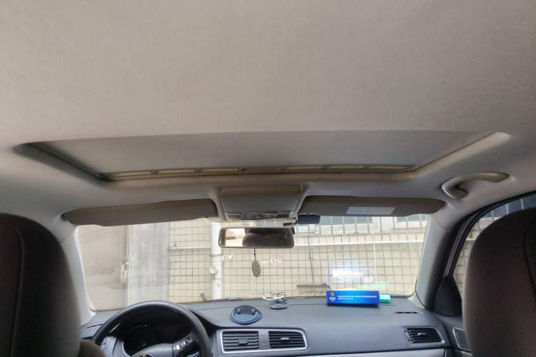 Used Volkswagen Lavida 2017 1.6L Automatic Comfort Edition
