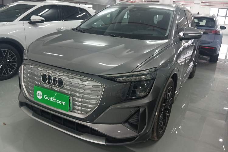 Used Audi Q5 e-tron 2023 40 e-tron Starry Edition Mecha Kit