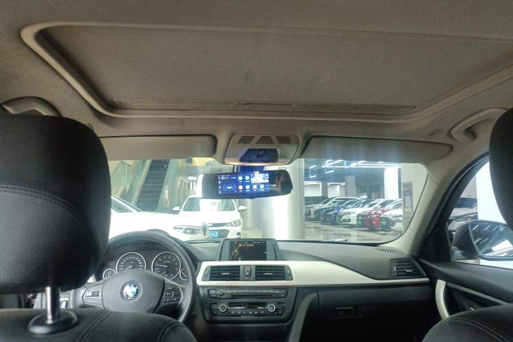 Used BMW 3 Series 2015 320Li Luxury Edition Fashion Model
