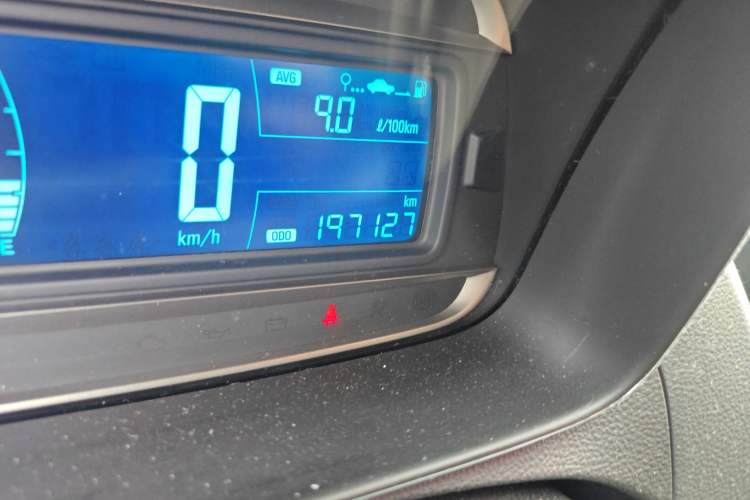 Used Chevrolet Trax 2014 1.4T Manual Two-Wheel Drive Comfort Model Odometer Close Up