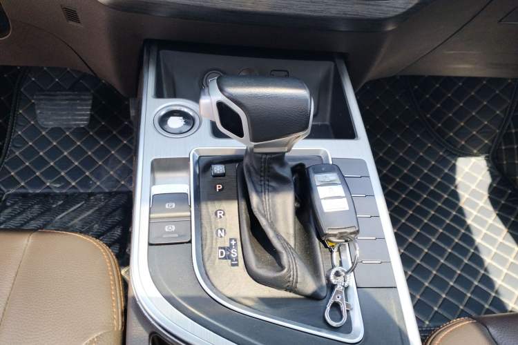 Used FORTHING Joyear X5 2017 Jingxiang Series 1.5T CVT Luxury Model Gear Lever