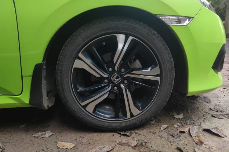 Used Honda Civic 2016 220TURBO CVT Prestige Edition
