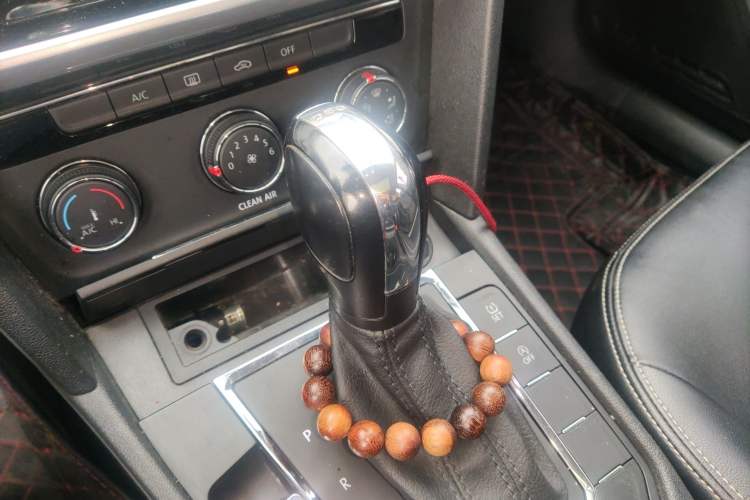 Used Volkswagen Lamando 2019 230TSI DSG Fashion Edition China VI
