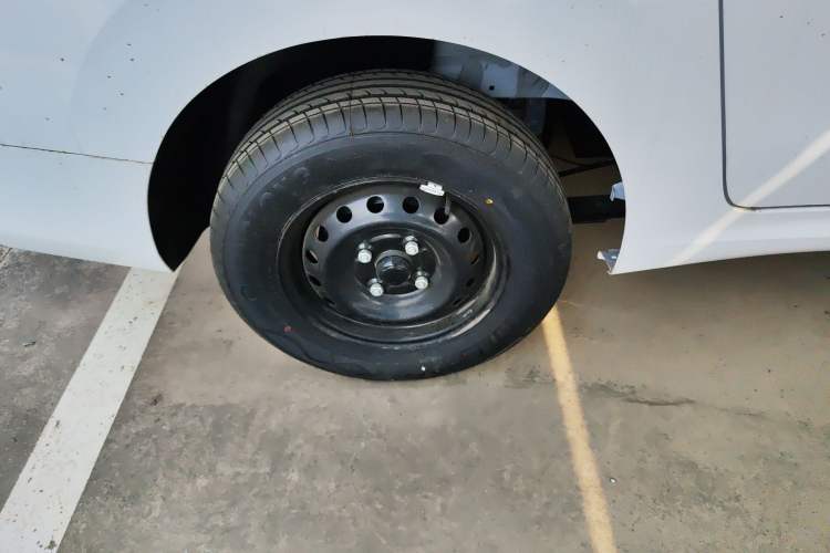 Used Wuling Hongguang New Energy 2024 All-Electric Model 300KM Practical Version
